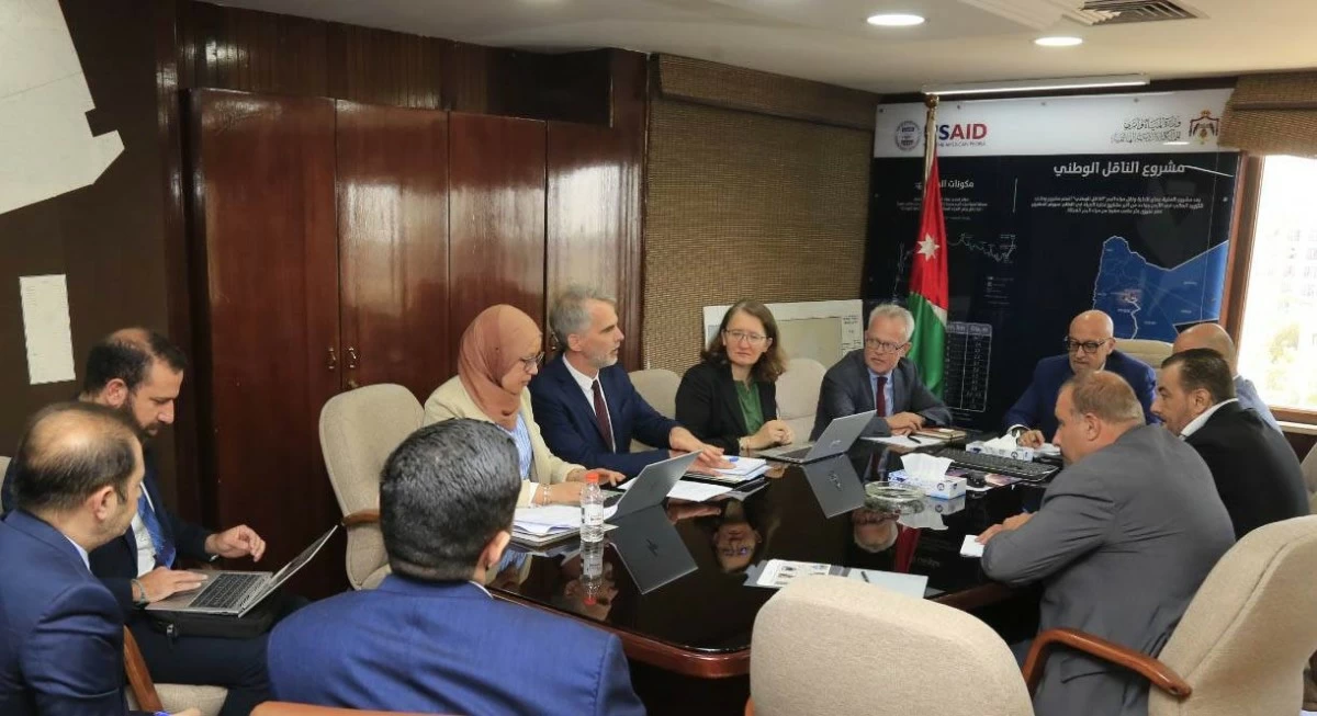 Minister of Water and Irrigation Raed Abu Soud on Thursday meets with a delegation from the French Development Agency to explore strategies for expediting several vital water sector initiatives (Petra photo)
