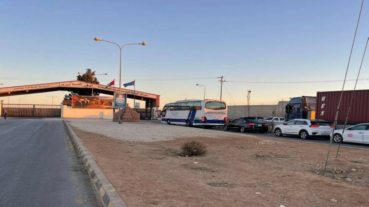 Vehicles are seen in this undated photo on the Jaber border crossing with Syria (Al Mamlaka TV photo)