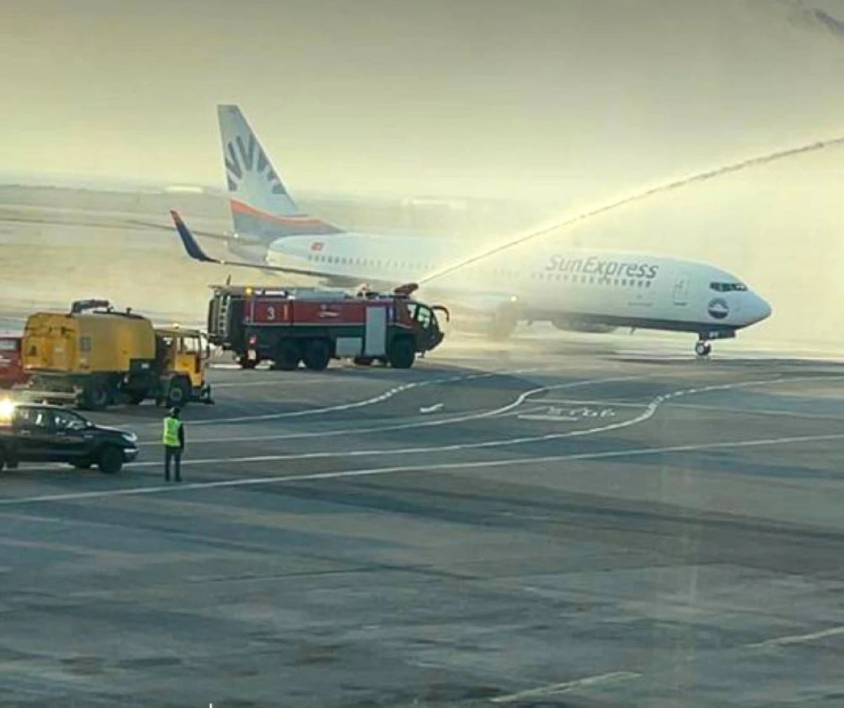The Queen Alia International Airport on Wednesday welcomes the arrival of SunExpress Airlines’ inaugural flight, marking the launch of four weekly direct routes between Antalya and Amman (Petra photo)