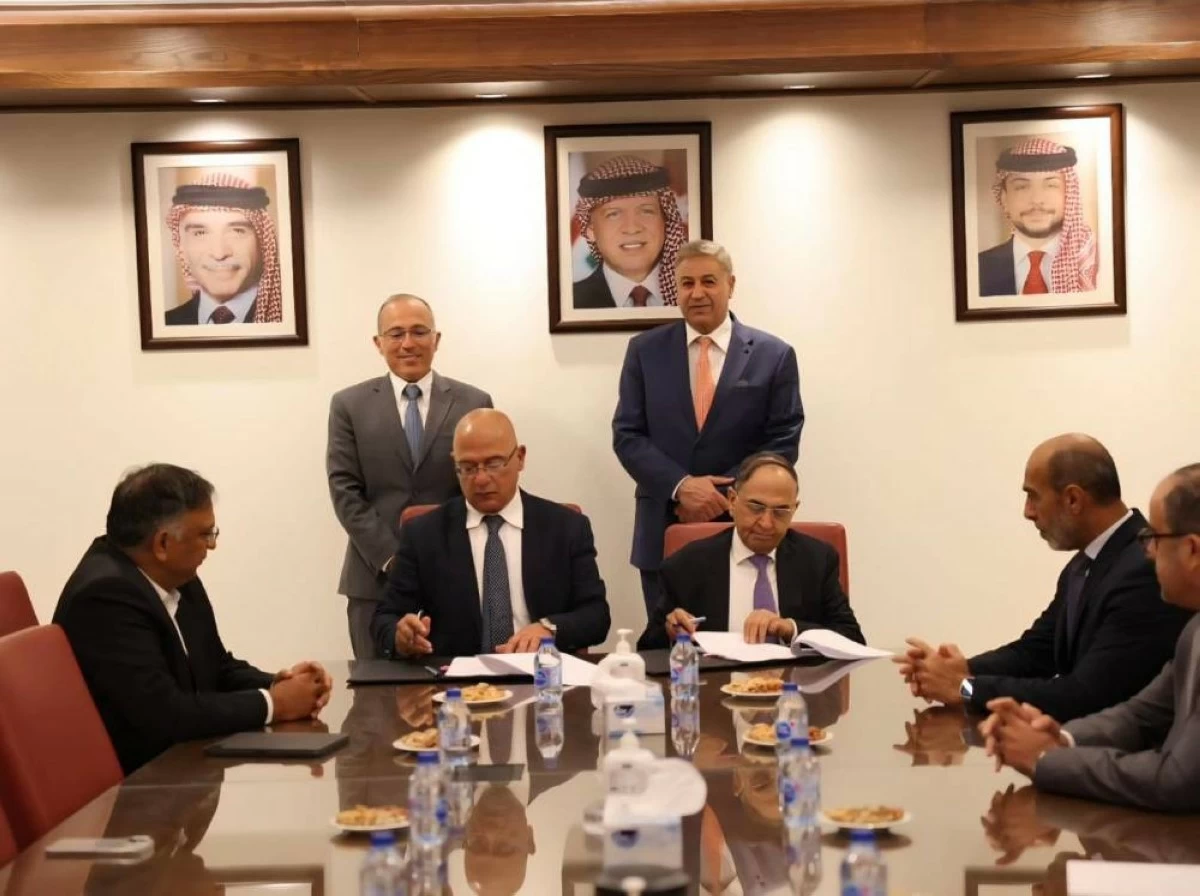 The Arab Potash Company on Saturday announces the signing of a new supply agreement for Muriate of Potash with Indian Potash Limited (Petra photo)
