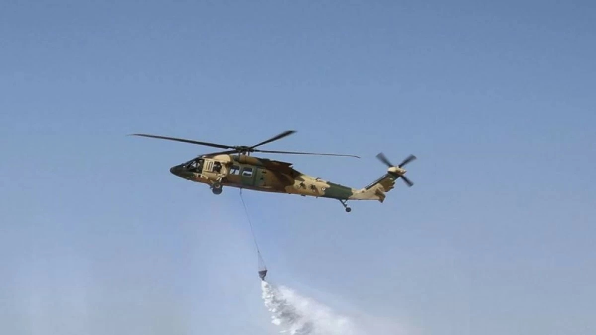 The Jordan Armed Forces–Arab Army (JAF) said it deployed two Black Hawk helicopters from the Royal Jordanian Air Force, equipped with advanced firefighting systems, to participate in extinguishing wildfires that broke out in several Syrian regions
(JAF photo)