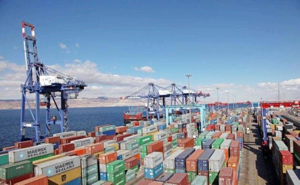 Inbound containers rise by 18.8 per cent, reaching 235,492 units between January and June, up from 193,214 in the same period last year, according to official figures (Petra photo)
