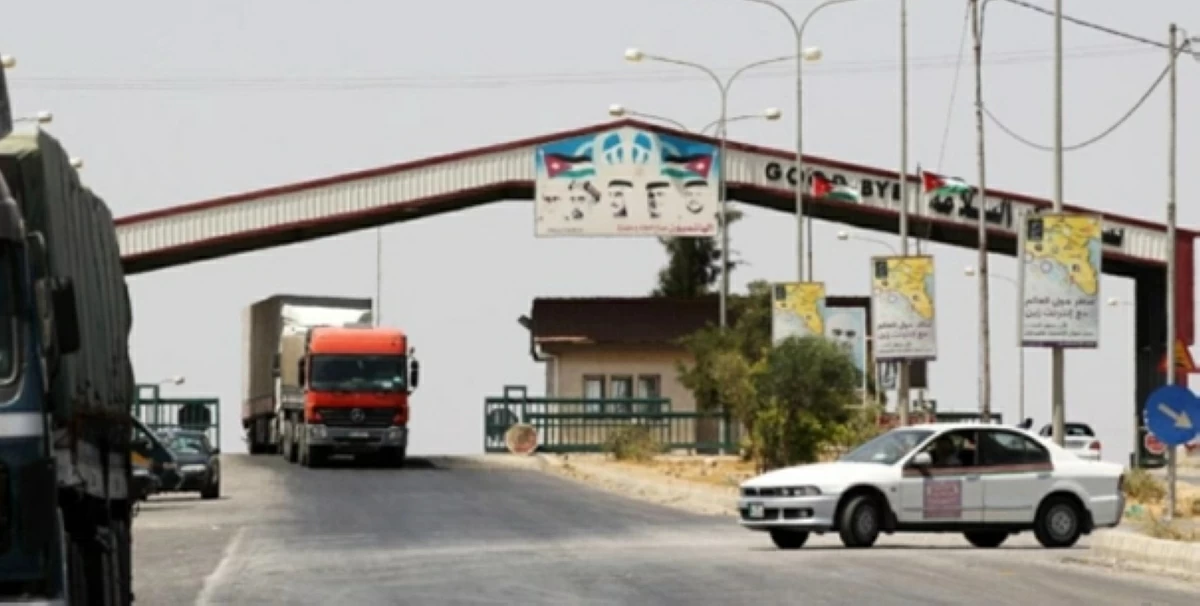 Minister of Industry, Trade and Supply Yarub Qudah says on Monday that around 200 and 250 Jordanian trucks cross daily into Syria carrying locally made products (JT file)