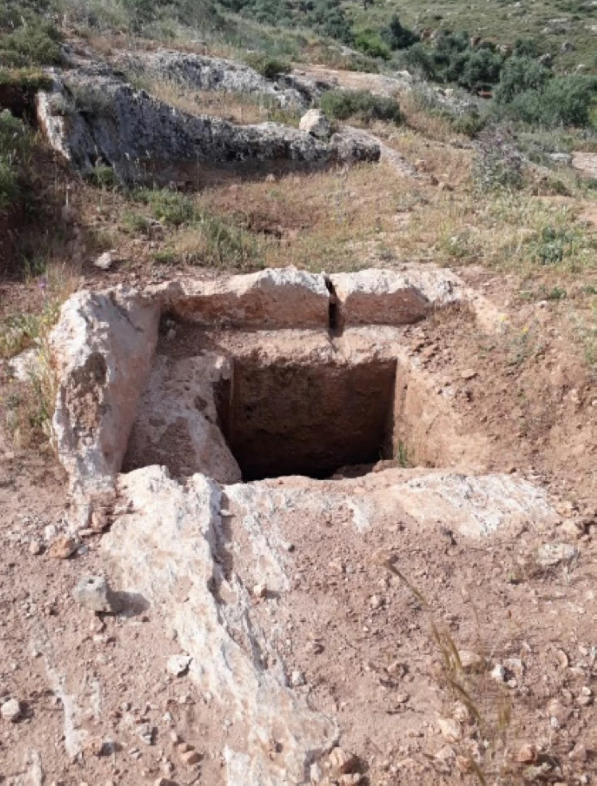 Khirbet Qarqafa 
(Photos courtesy of Hamza Aqrabawi)