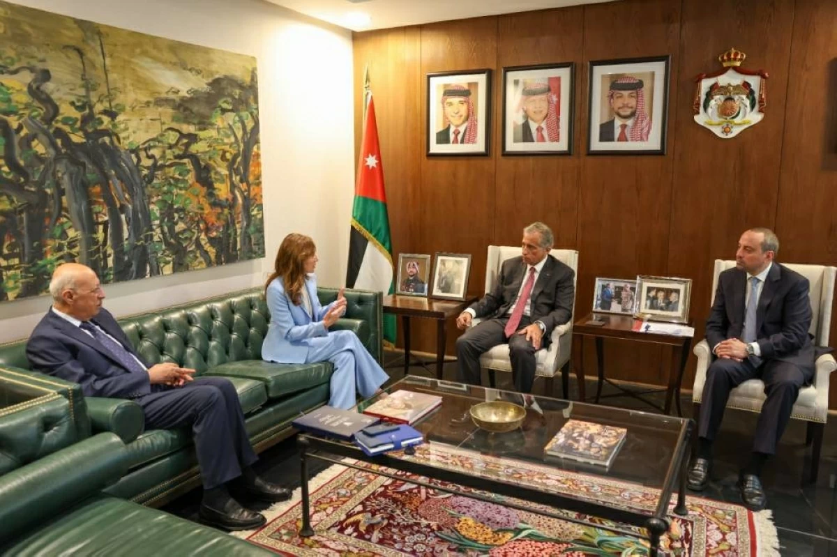 Prime Minister Jafar Hassan on Sunday receives the National Centre for Human Rights’ (NCHR) 21st annual report (Photo courtesy of Prime Ministry)