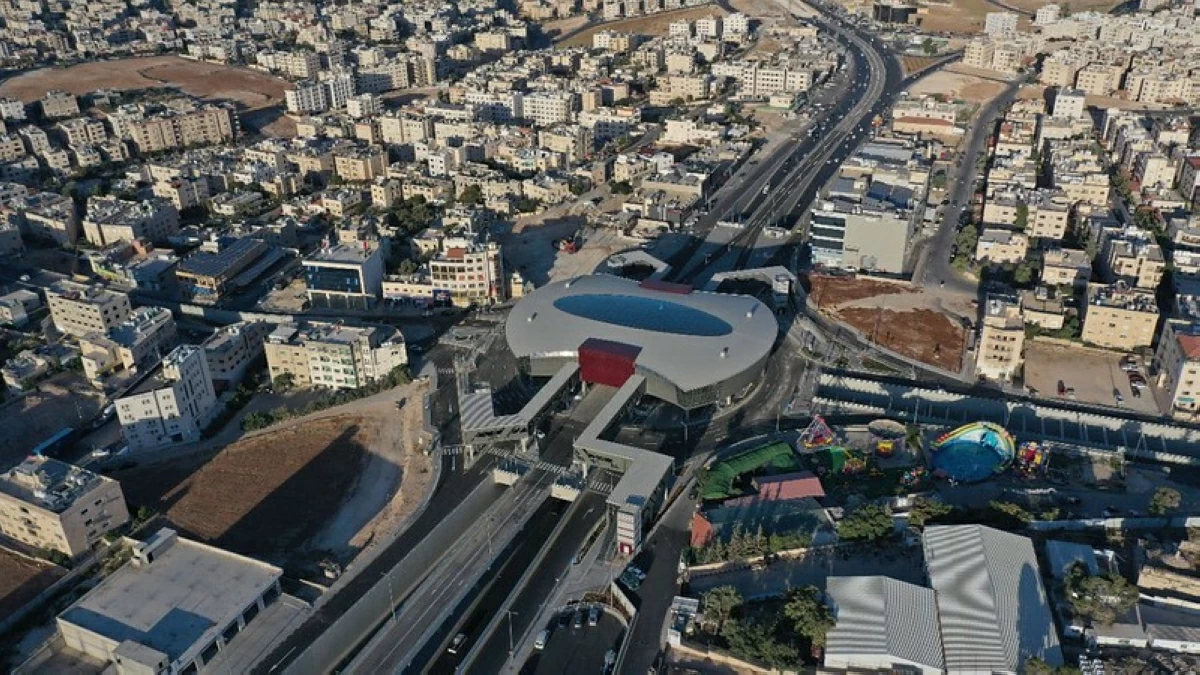 Bus Rapid Transit station in Tareq neighborhood in Amman (Photo courtesy of GAM)