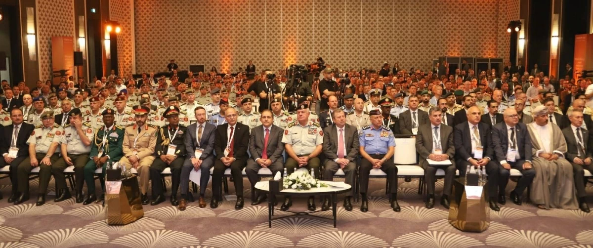Chairman of the Joint Chiefs of Staff Maj. Gen. Yousef Ahmed Huneiti on Tuesday inaugurates the Counter-Unmanned Aircraft Systems (C-UAS) Conference and Exhibition, organised by the Jordan Design and Development Bureau (JODDB) in cooperation with UK-based SAE Media Group and supported by the Jordan Armed Forces-Arab Army (JAF).
(Petra photo)