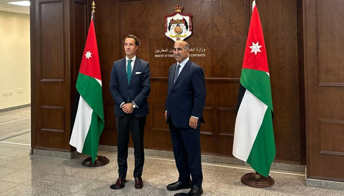 NATO Secretary General’s Special Representative for the Southern Neighbourhood Javier Colomina (LEFT) and Secretary General of the Ministry of Foreign Affairs Dhaifallah Fayez during a meeting in Amman (NATO photo)