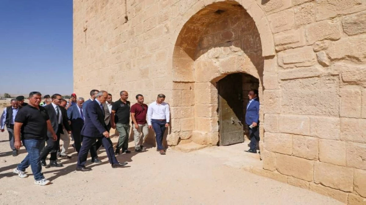 Minister of Tourism and Antiquities Imad Hijazin inaugurates on Sunday the newly completed development project at the historic Qatraneh Castle (Al Mamlaka photo)
