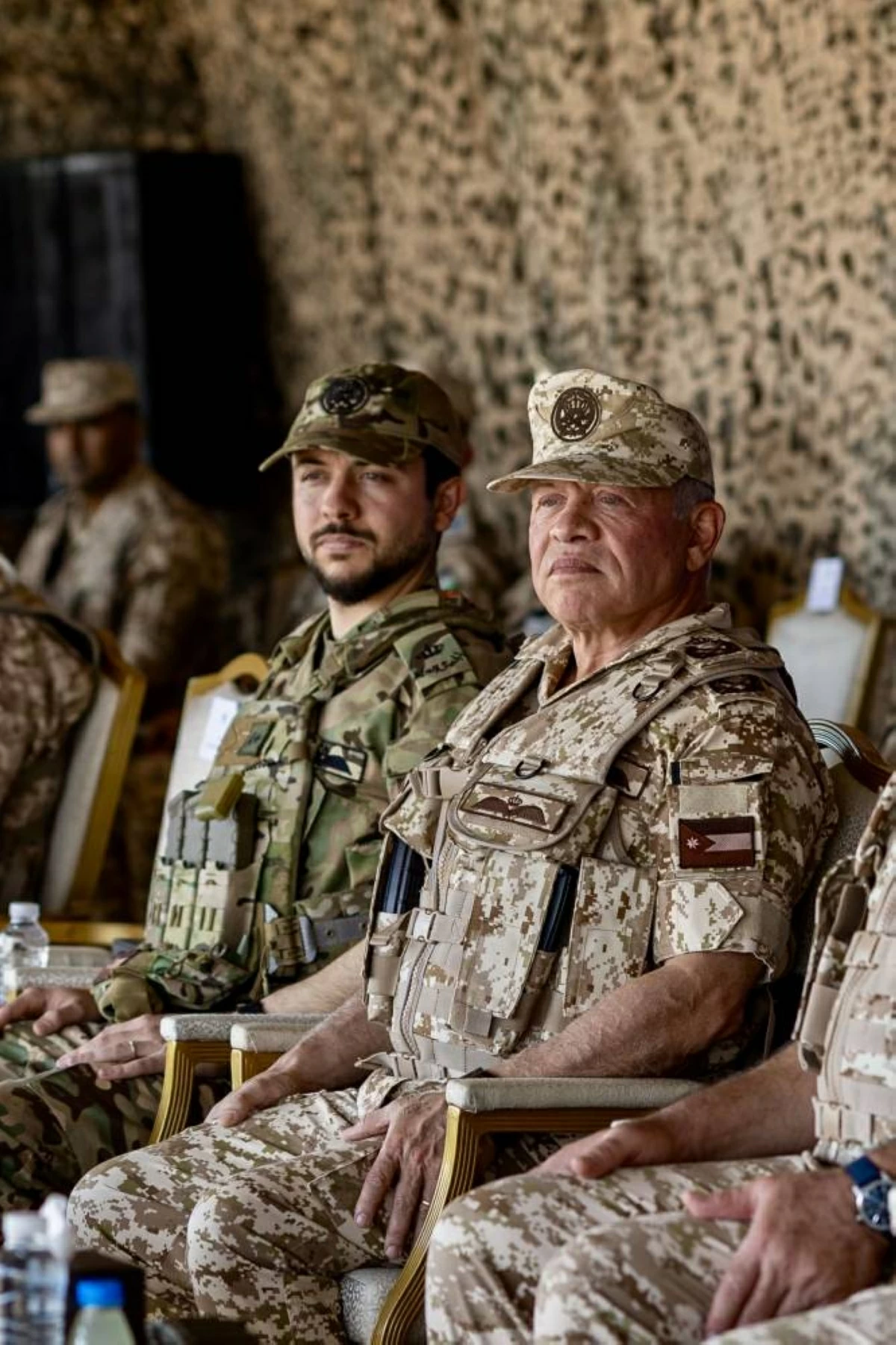 His Majesty King Abdullah, the Supreme Commander of the Jordan Armed Forces-Arab Army, accompanied by HRH Crown Prince Hussein, attend on Monday a military exercise conducted by the Royal Field Air Defence Directorate
(Photos courtesy of Royal Court)