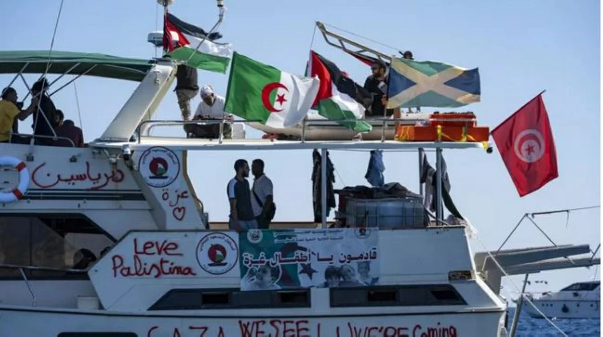 The flotilla of around 45 vessels carrying activists and politicians (AFP photo)
