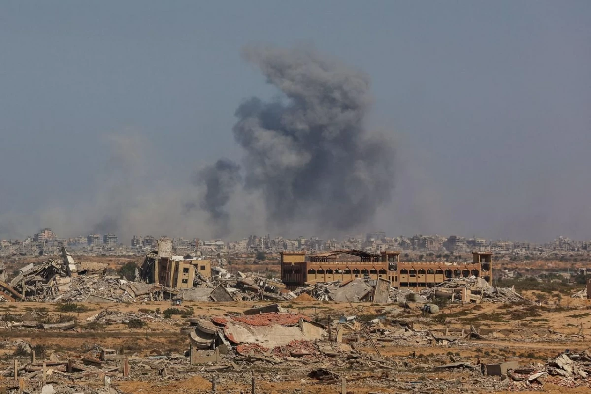Smoke billows following an Israeli strike in Gaza City, on October 2, 2025, as pictured from Nuseirat in central Gaza (AFP photo)