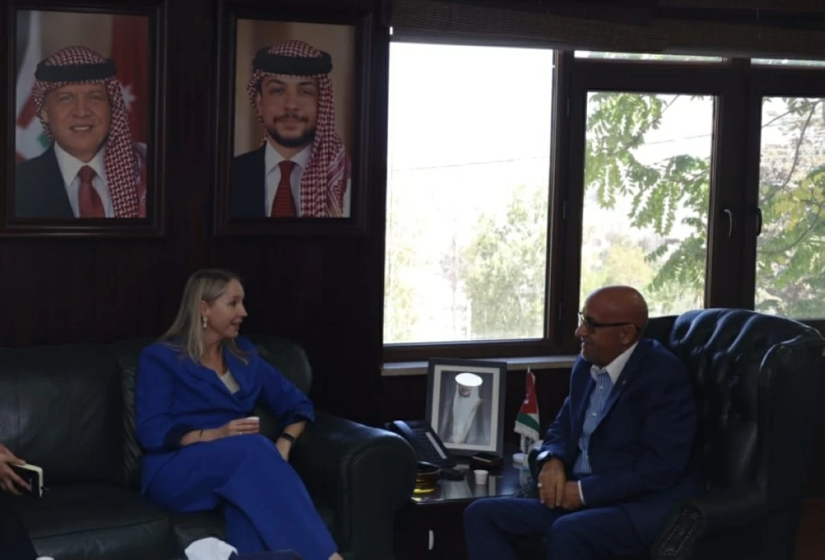 Minister of Water and Irrigation Raed Abul Saud on Monday welcomed new Dutch Ambassador to Jordan Stella Kloth, in the presence of senior water sector officials (Photo courtesy of Water Ministry)
