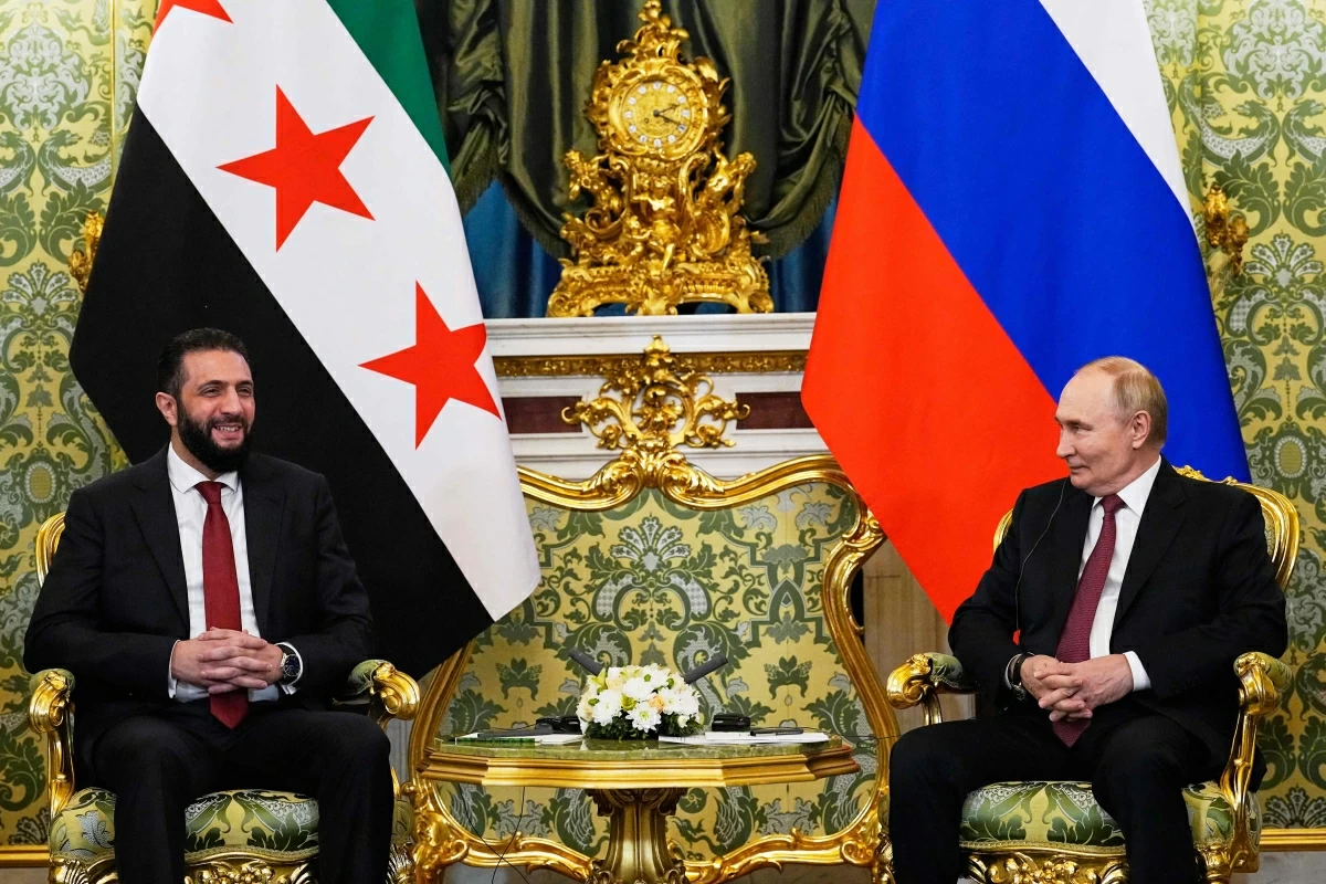 Russian President Vladimir Putin and Syrian interim president Ahmed Al Sharaa hold a meeting at the Grand Kremlin Palace in Moscow on October 15, 2025
(AFP photo)