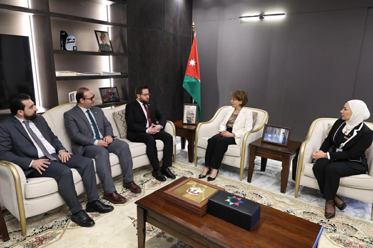 The Syrian delegates are on a visit to the Kingdom to sign a memorandum of understanding between Jordan’s Institute of Public Administration and Syria’s Ministry of Administrative Development (Petra photo)