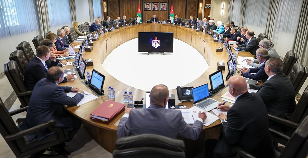 The Cabinet, during a session chaired by Prime Minister Jafar Hassan on Wednesday, endorses an agreement to supply natural gas from the Risha field to the national electricity grid (Photo courtesy of Prime Ministry)