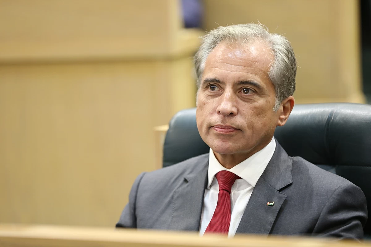 Prime Minister Jafar Hassan on Sunday congratulates Mazen Al Qadi on his election as Speaker of the Lower House, extending best wishes for success in leading the Chamber during the current session (Prime Ministry photo)