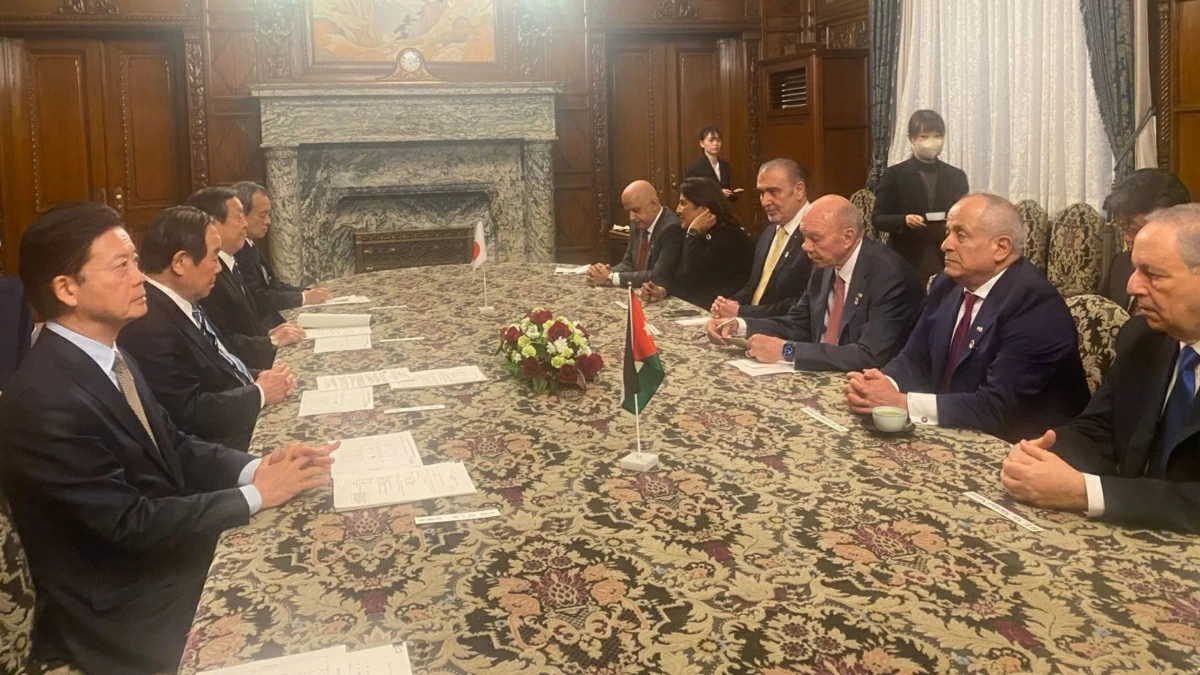 Senate President Faisal Fayez holds talks in Tokyo with Speaker of the Japanese House of Representatives Fukushiro Nukaga (Petra photo)