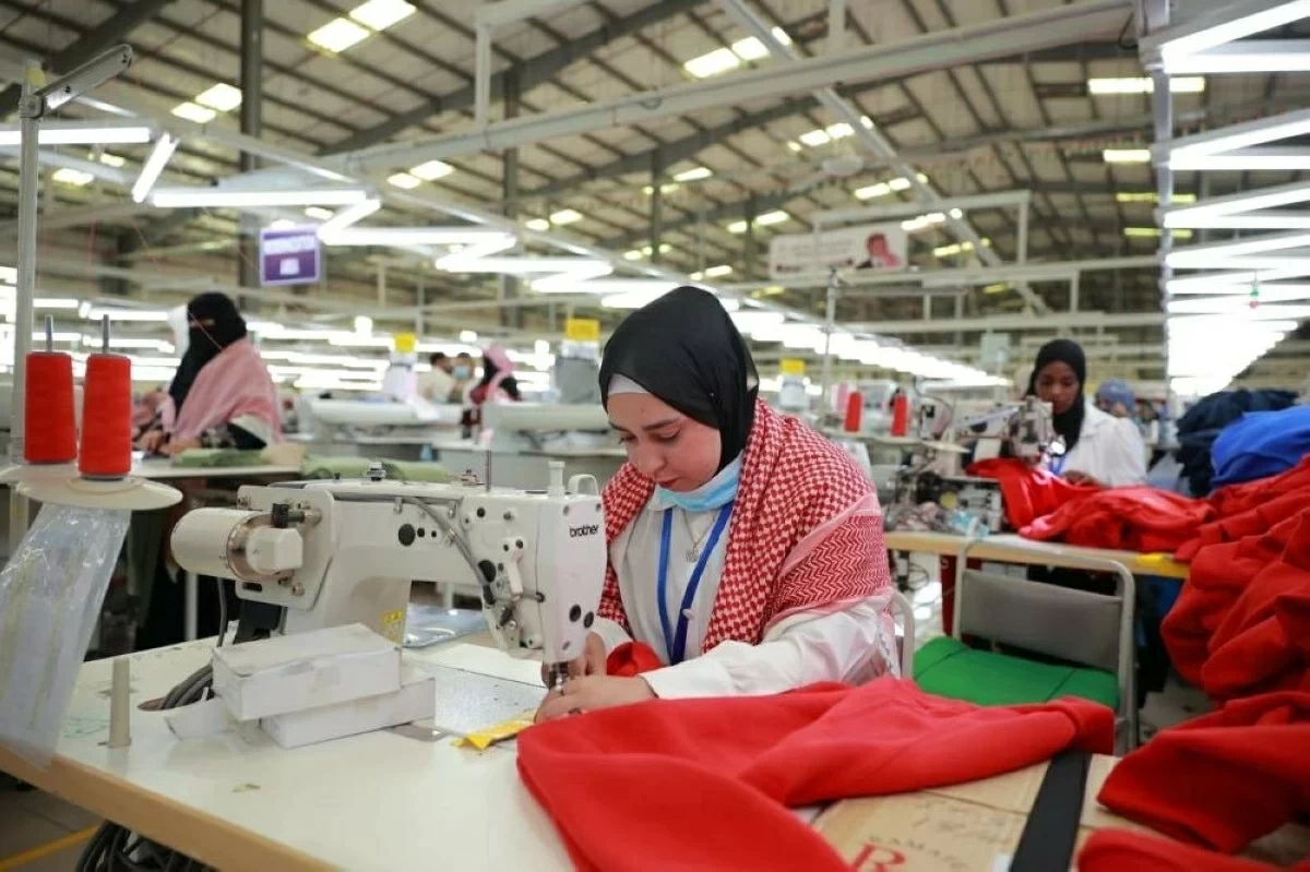 A woman work at a textile factory in Amman (JT file)