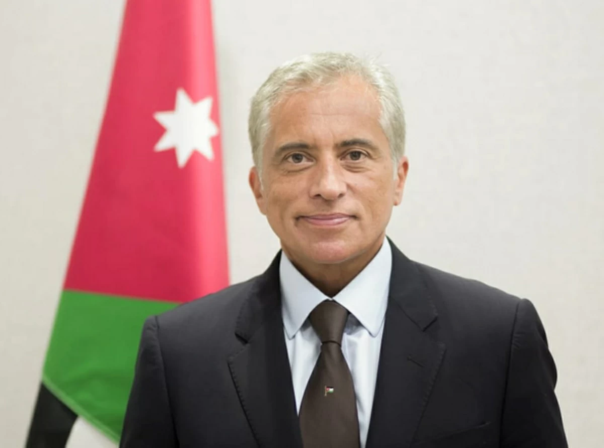 Prime Minister Jafar Hassan says the government is working to finalise pending agreements and complete the financial arrangements for several major national projects (Petra photo)