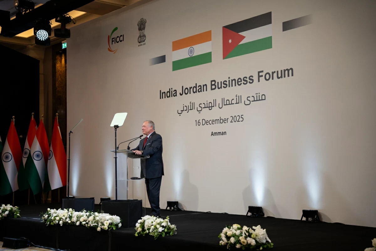 His Majesty King Abdullah, HRH Crown Prince Hussein, and India Prime Minister Narendra Modi attend the opening session of the India-Jordan Business Forum in Amman, aimed at strengthening economic partnerships between the two countries (Photo courtesy of Royal Court)
