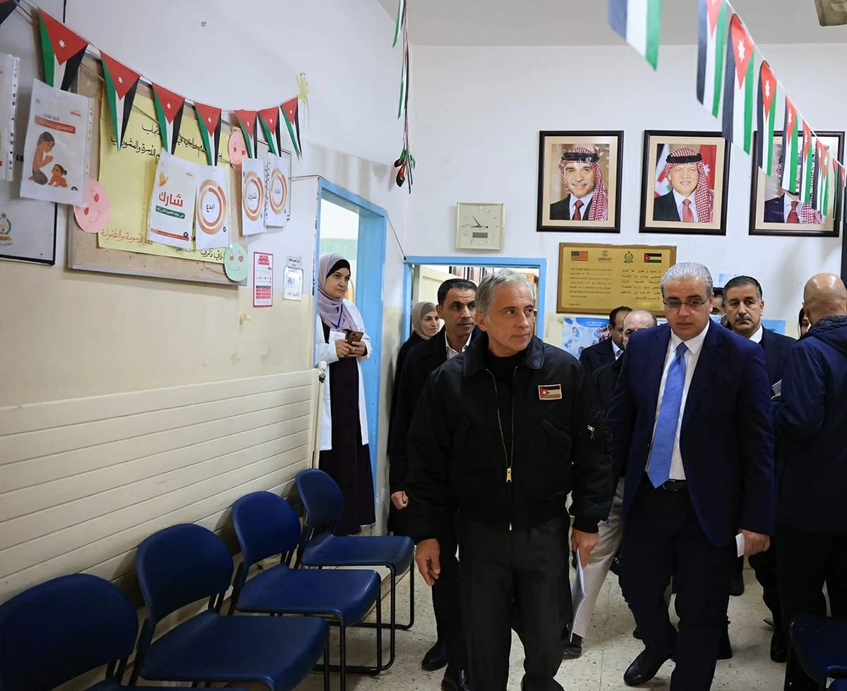Prime Minister Jafar Hassan on Tuesday inspects several sites in Ain Al Basha, Al Baqa’a, Safout and Umm Al Dananir areas in Balqa Governorate (Photo courtesy of Prime Ministry)