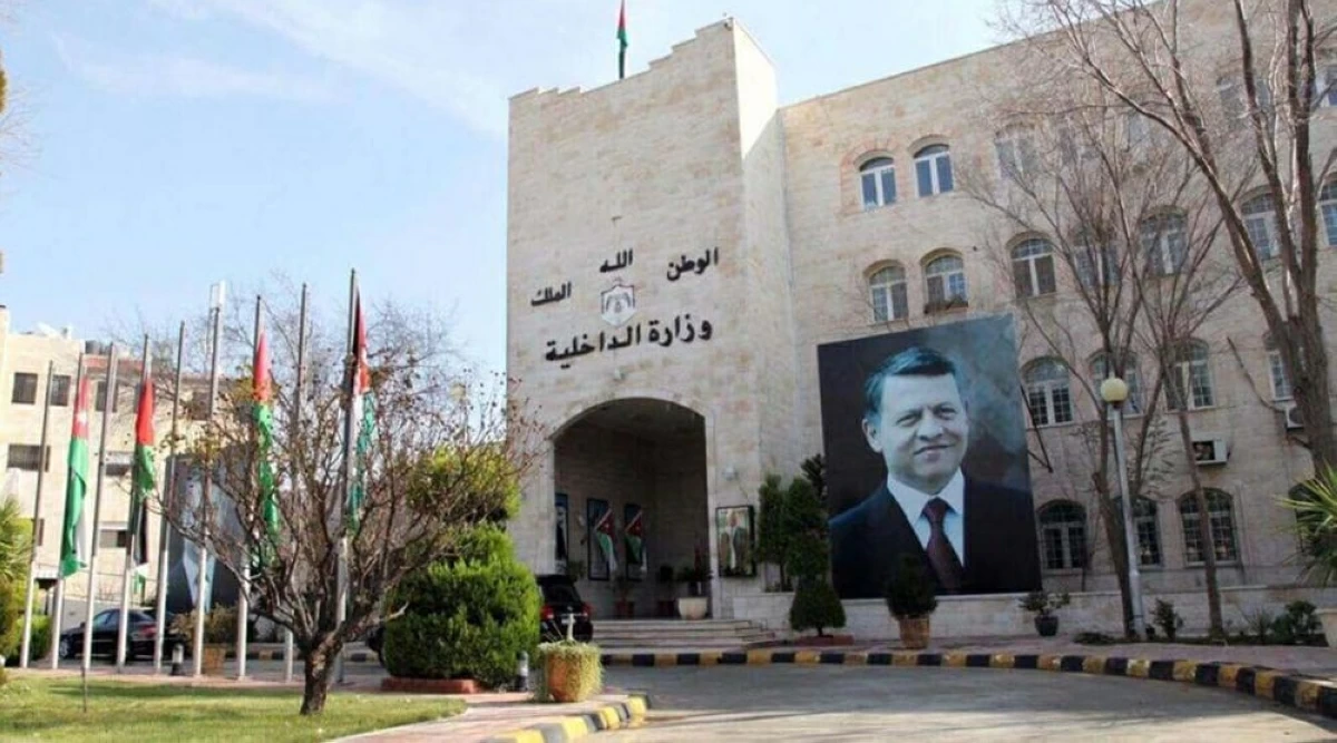 The Ministry of Interior says that non-Jordanians entering the Kingdom through border crossings will now receive a three-month temporary residency permit, instead of one month (JT file)