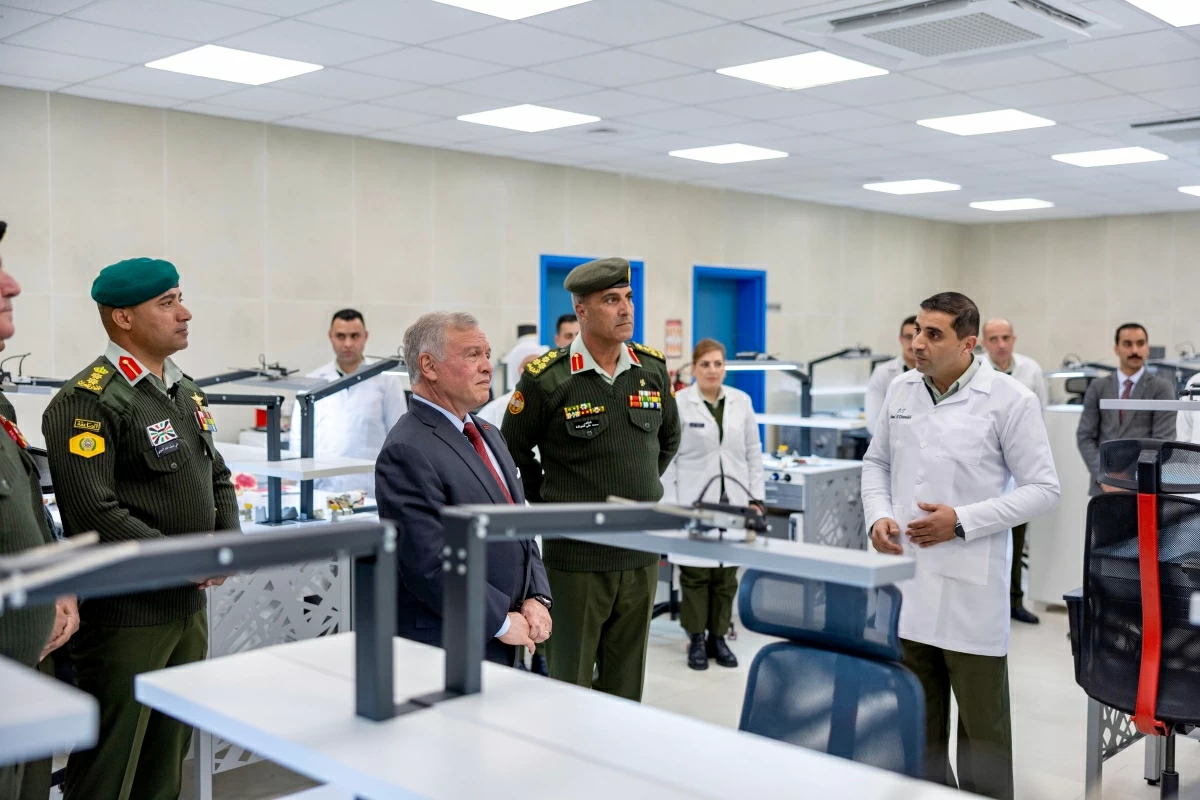 His Majesty King Abdullah, the Supreme Commander of the Jordan Armed Forces-Arab Army, on Tuesday inaugurates the Military Oral and Maxillofacial Surgery Complex in Amman  (Photos courtesy of Royal Court)