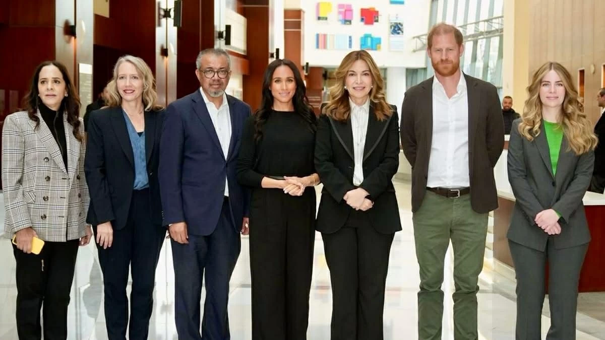 The delegation meets with patients undergoing treatment at King Hussein Cancer Centre, including patients from Jordan, Palestine, and Syria (KHCF photo)