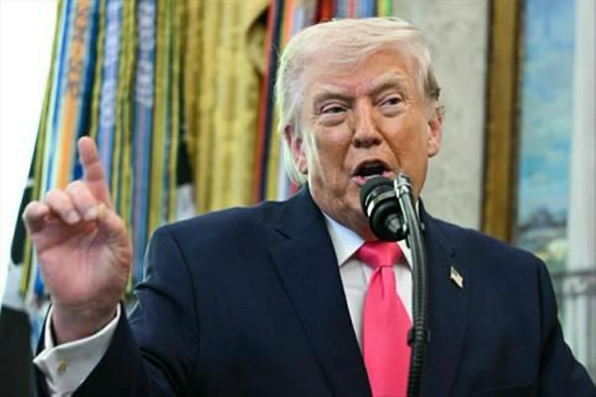 US President Donald Trump speaks during a swearing in ceremony for new Homeland Security Secretary Markwayne Mullin in the Oval Office of the White House in Washington, DC, on March 24, 2026
(AFP photo)