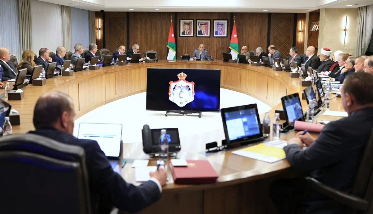 Cabinet approves measures allowing NEPCO to secure fuel financing and ensure gas imports for electricity supply
(Photo courtesy of Prime Ministry)
