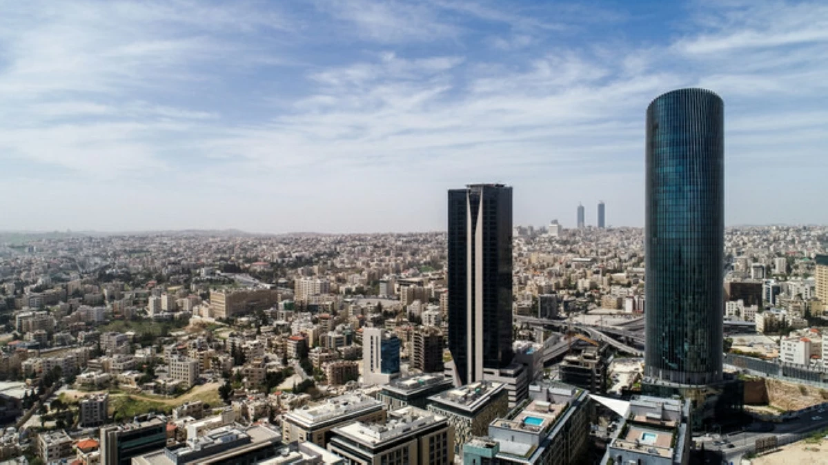 The Kingdom gross domestic product (GDP) grew by 3.0 per cent in the fourth quarter of 2025, up from 2.6 per cent in the same period of 2024, according to the Department of Statistics 
(Photo courtsy of Shutterstock)