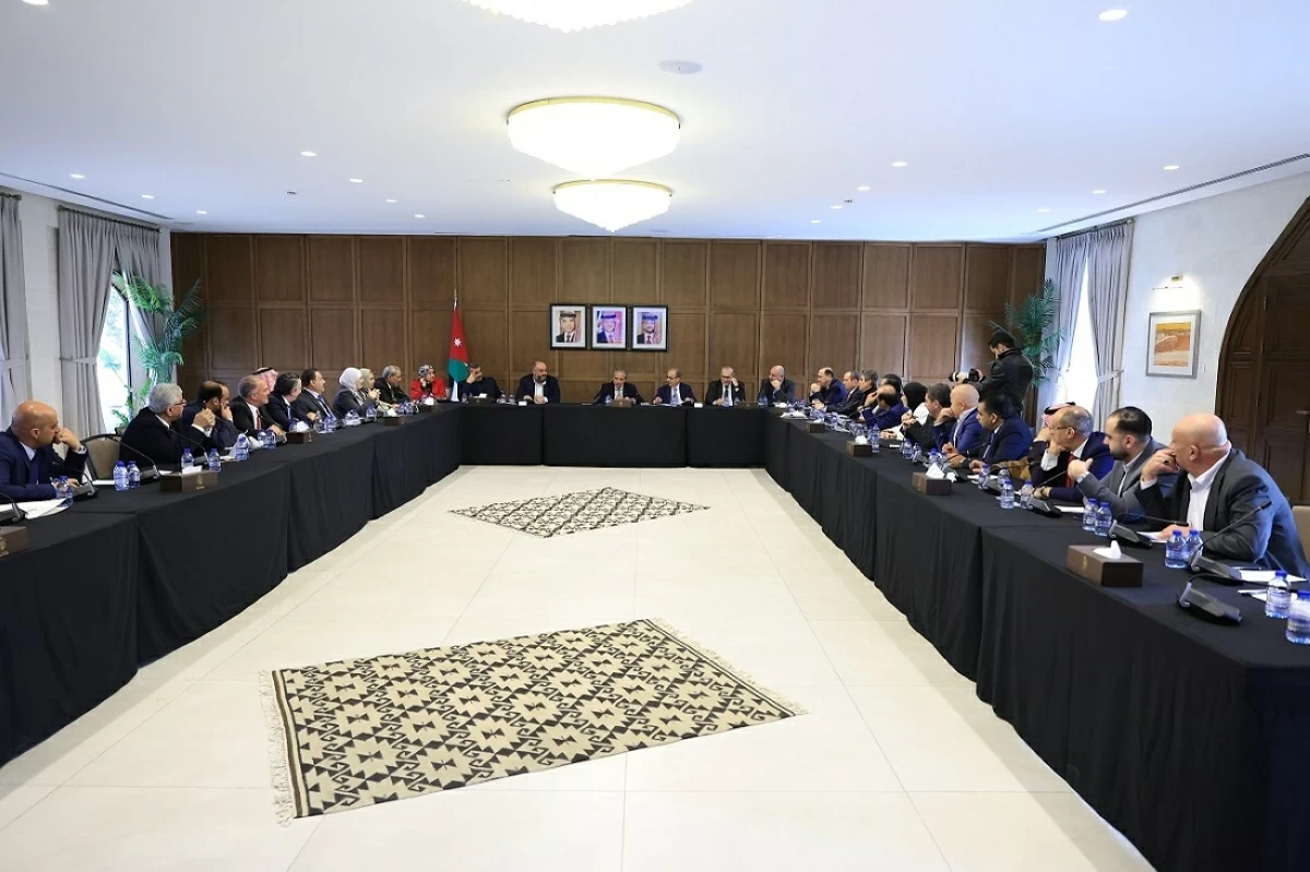 Prime Minister Jafar Hassan on Wednesday launches a series of consultations on the draft Local Administration Law (Photo courtesy of Prime Ministry)