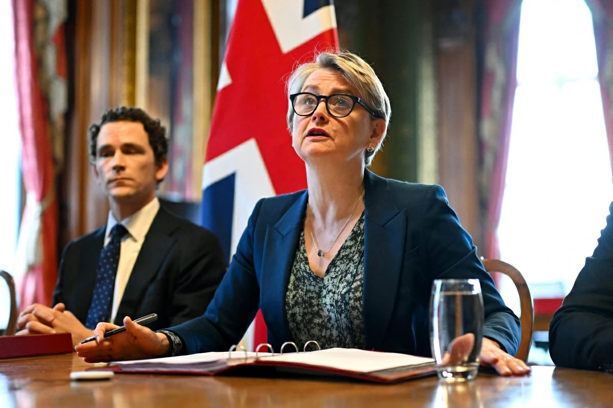 Britain's Foreign Secretary Yvette Cooper speaks during a virtual summit at the Foreign & Commonwealth Office in London on April 2, 2026 (AFP photo)