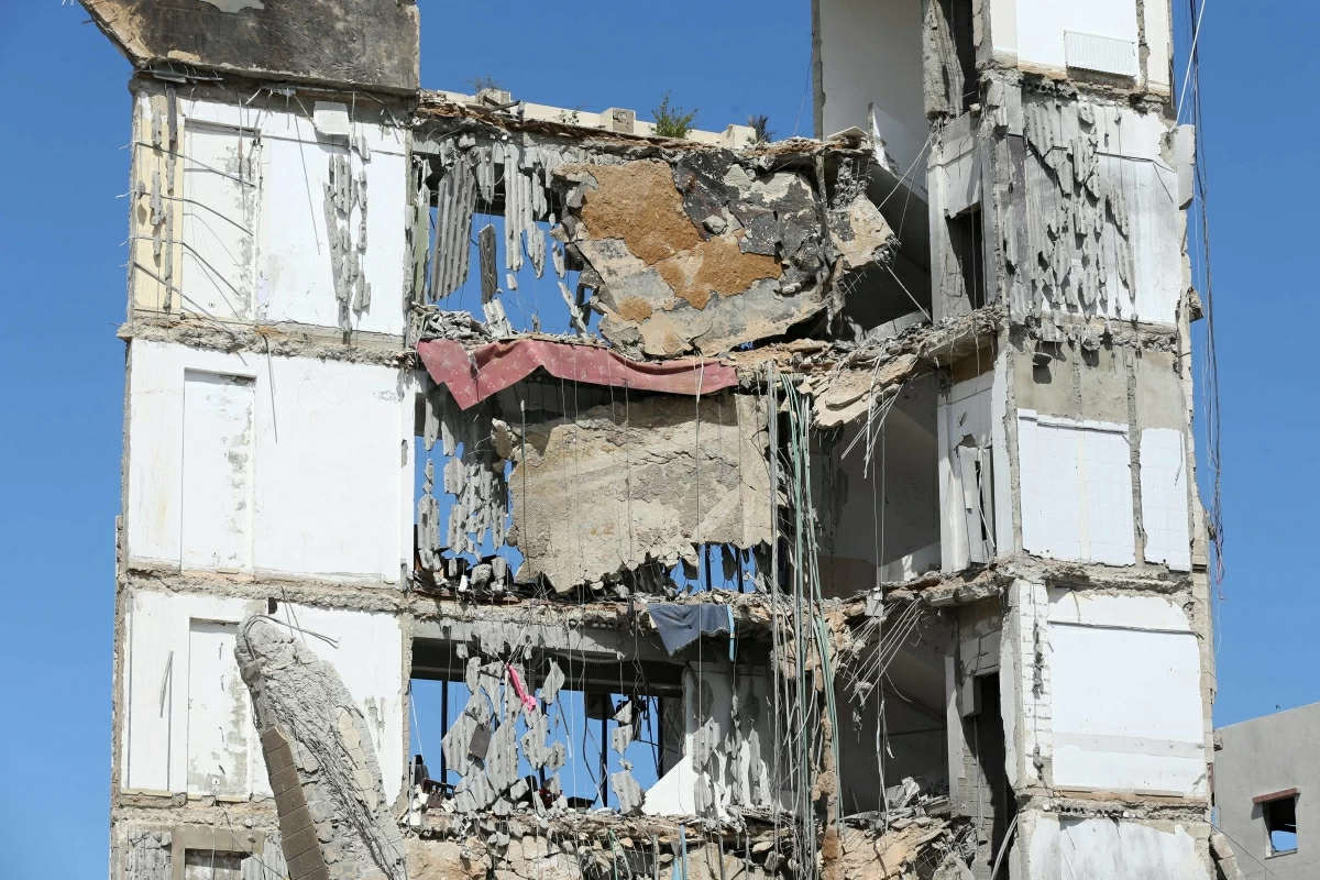 9A picture shows destruction an Israeli airstrike that targeted a religious Shiite complex the day before in the southern Lebanese coastal city of Sidon on April 9, 2026 (AFP photo)
