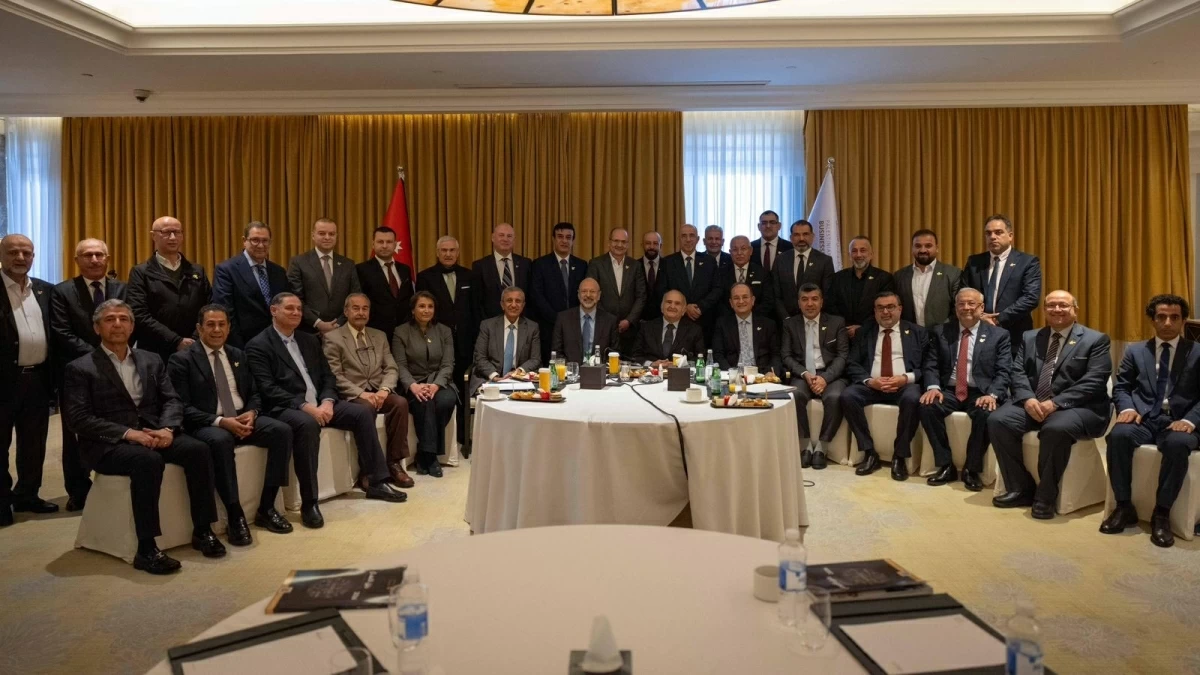 HRH Prince El Hassan Bin Talal on Tuesday takes part in a dialogue session organised by the Palestinian-Jordanian Business Forum titled ‘Jordan amid Regional Geopolitical Changes’ (Petra photo)