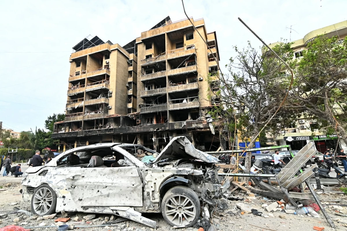 A general view shows destruction in Beirut's southern suburbs after a 10-day ceasefire with Israel came into effect on April 17, 2026 (AFP photo)
