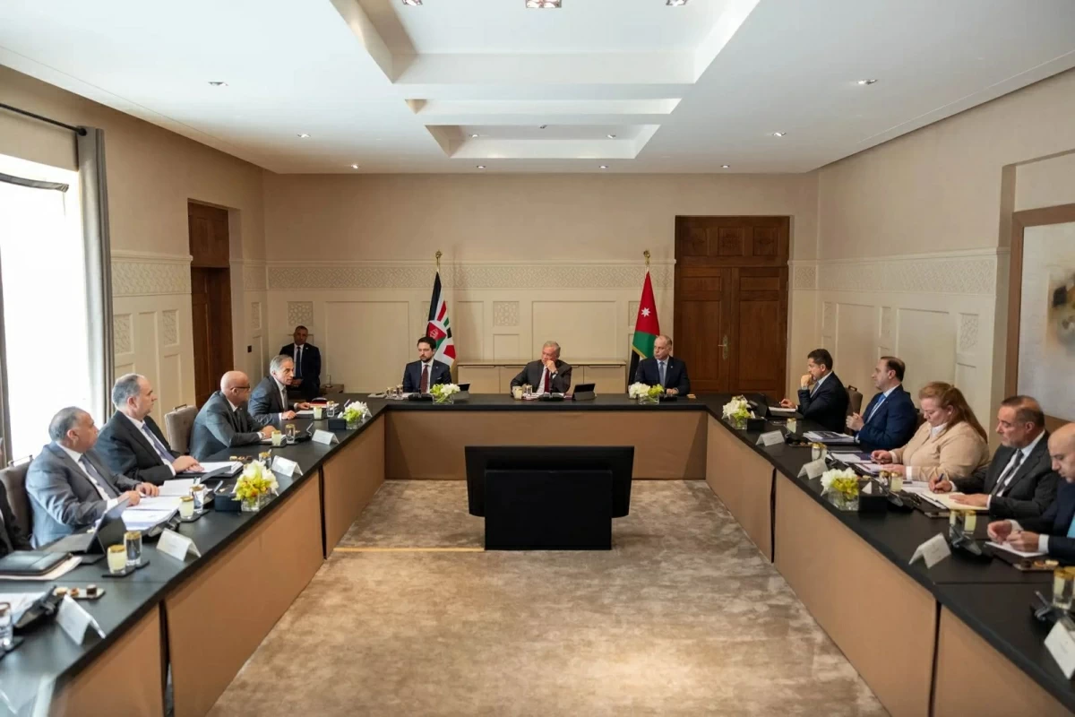 His Majesty King Abdullah on Sunday chairs a meeting to review government preparations for the implementation of the National Water Conveyance Project, also known as the Aqaba-Amman Water Desalination and Conveyance Project  (Photo courtesy of Royal Court)