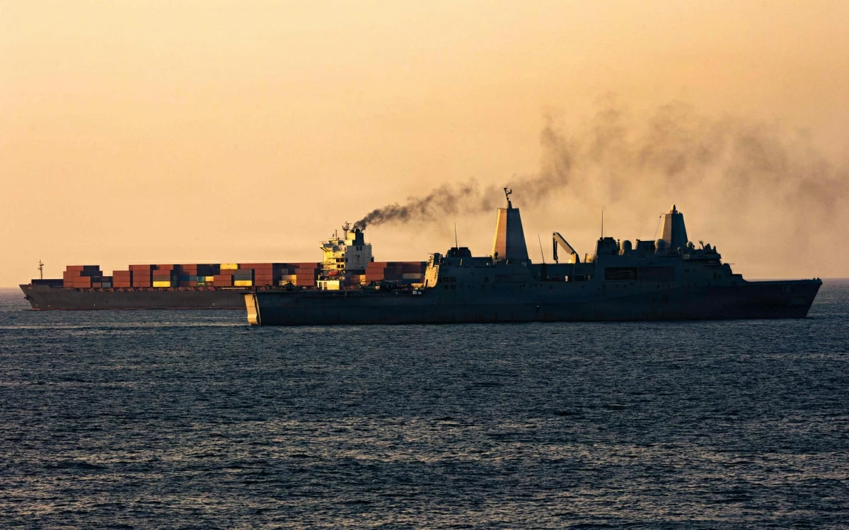 Commercial vessels are seen off the coast of Dubai on April 20, 2026. Oil prices jumped sharply on April 20 over fears hostilities could resume in the weeks-long war, after Iran closed the Strait of Hormuz again over the weekend following its brief reopening on Friday in recognition of a ceasefire in Lebanon (AFP photo)
