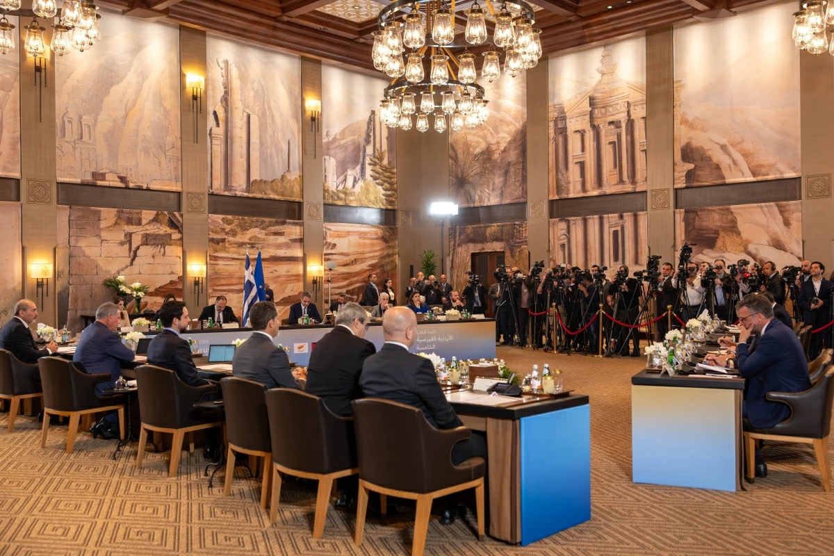 King, Cyprus president, Greece PM hold trilateral summit in Amman