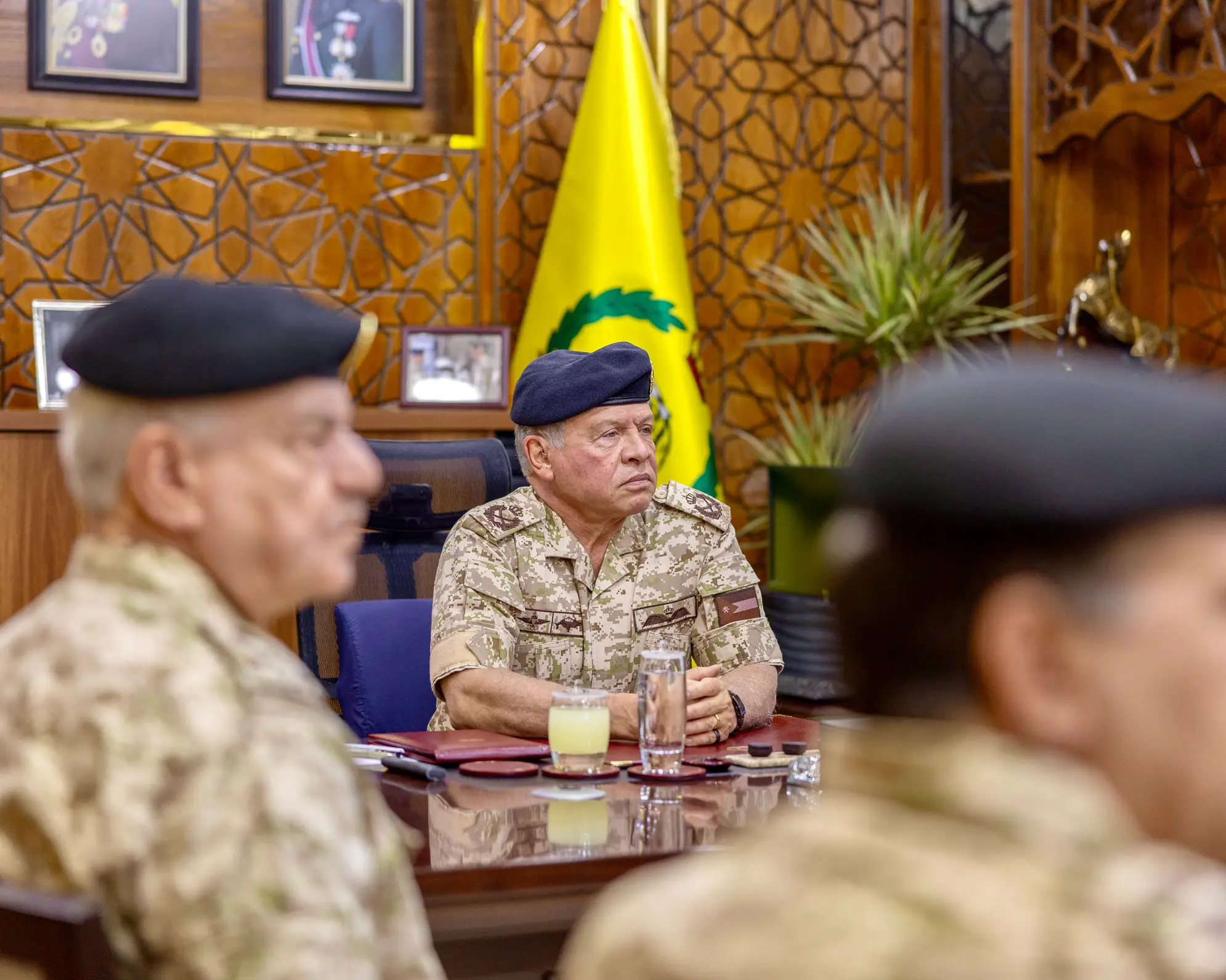 King visits Eastern Military Region Command