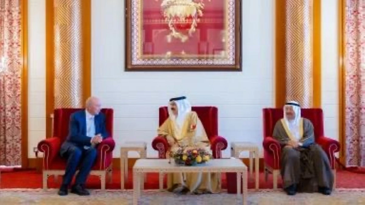 Bahrain King receives Fayez, underlines solid Manama-Amman ties