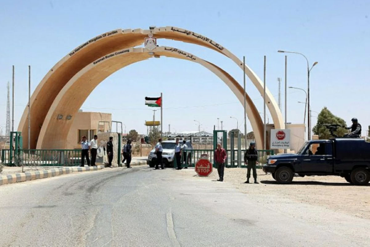 Freight movement through the Karameh Border Crossing has surged following a decision to extend operating hours at the crossing (JT file)