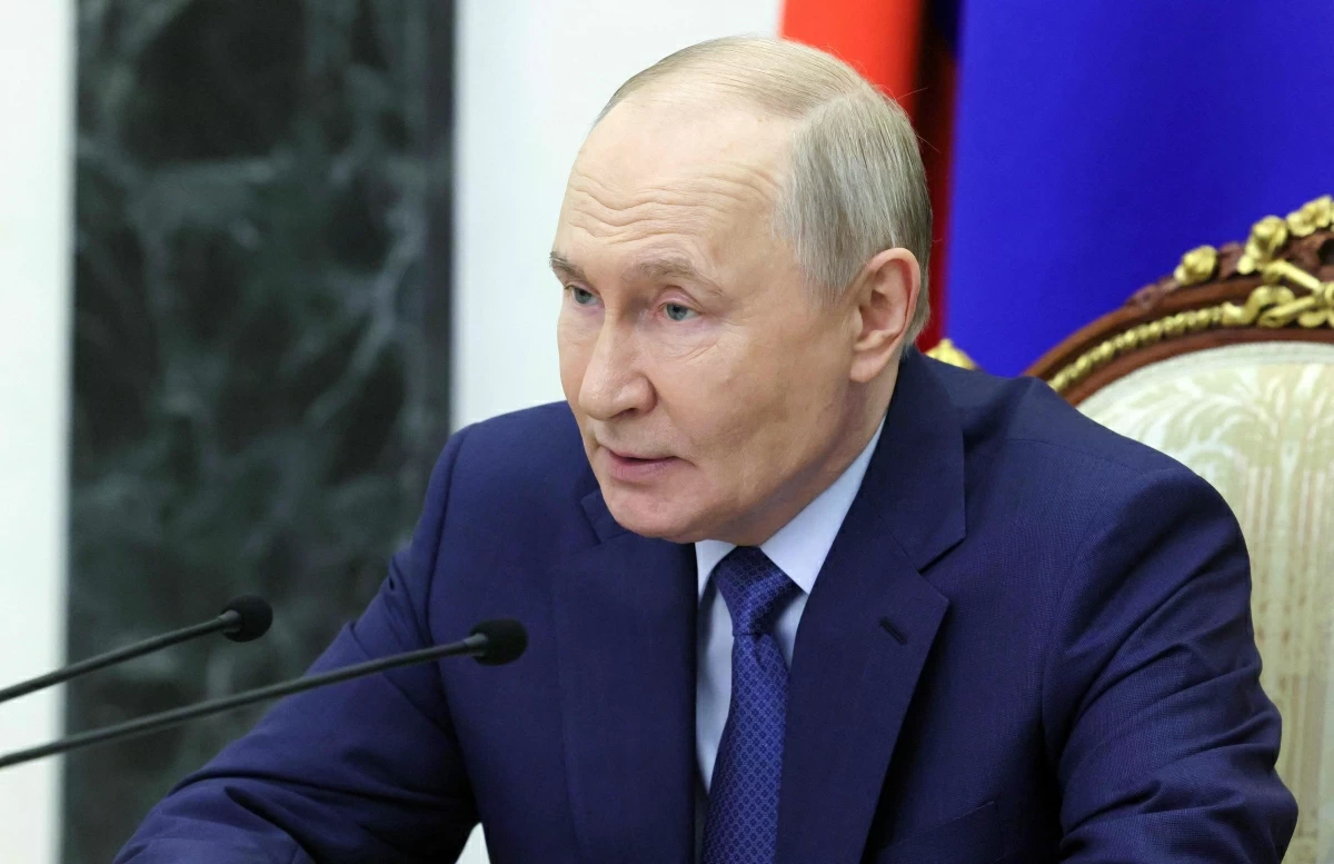 In this pool photograph distributed by the Russian state agency Sputnik, Russia's President Vladimir Putin chairs a meeting on economic issues in Moscow on May 15, 2026.
(AFP photo)