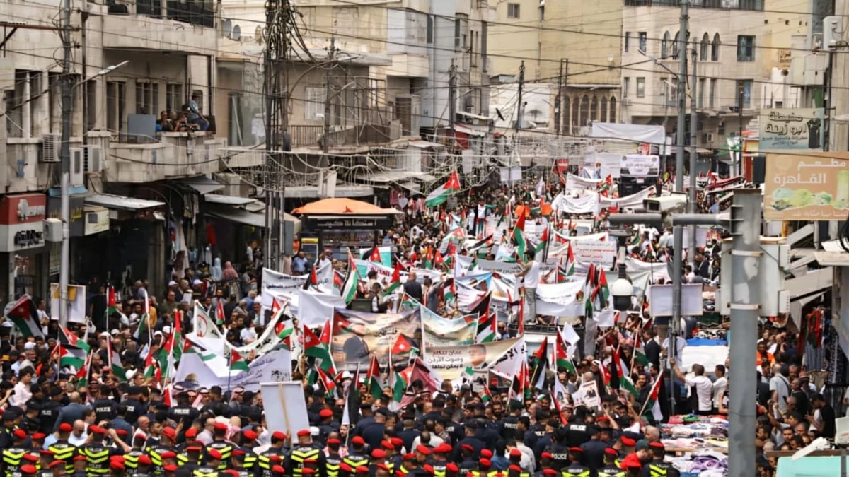 Marches take place across Amman and other governorates on Friday, with the participation of popular, partisan and union groups, alongside civil society organisations, to mark the anniversary of the Palestinian Nakba (Petra photo)