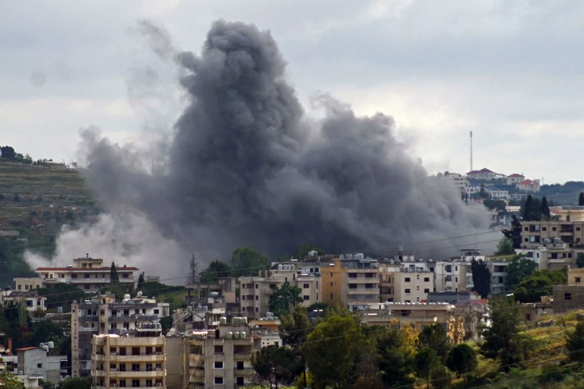 Smoke rises from the site of an Israeli strike that targeted the Nabatieh village in southern Lebanon on May 22, 2026
(AFP photo)
