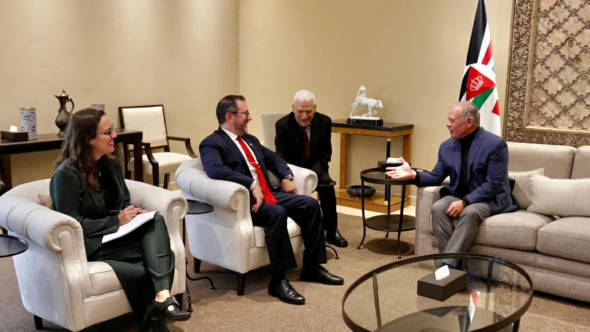 His Majesty King Abdullah receives Venezuela Foreign Minister Yván Gil Pinto (Photo courtesy of Royal Court)