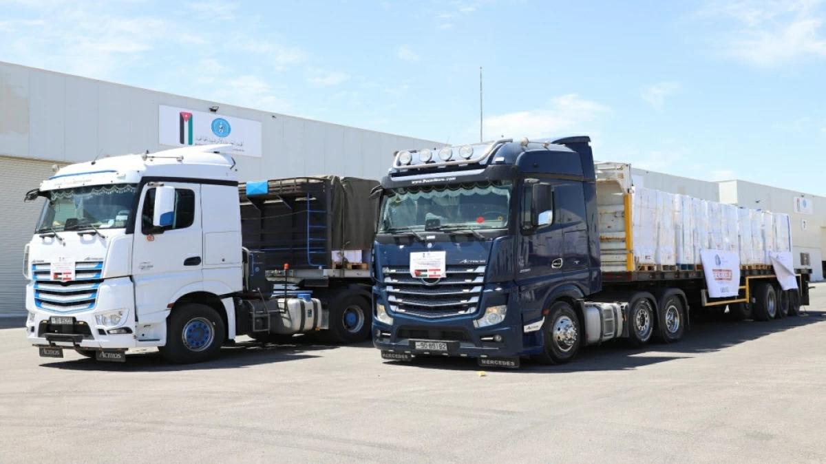 The Jordan Hashemite Charity Organisation (JHCO) says it sent 28 trucks loaded with food supplies to Lebanon on Thursday (JHCO photo)
