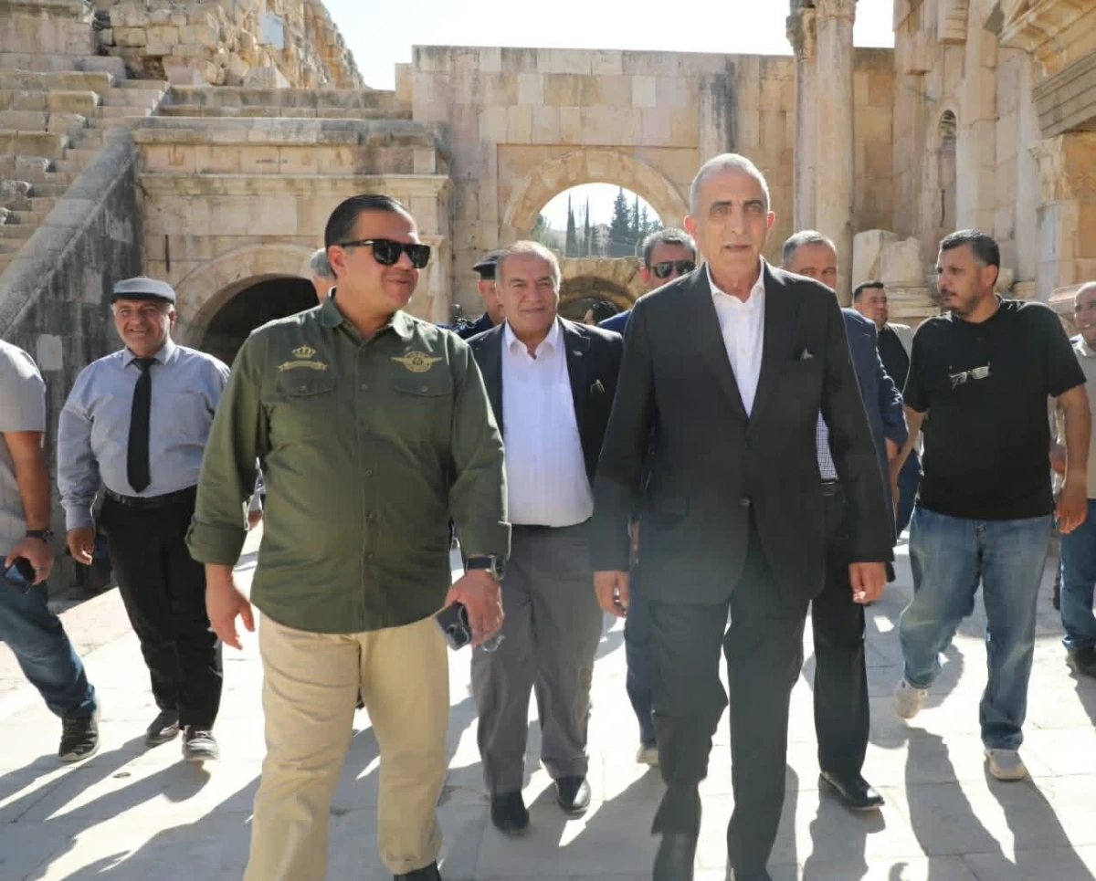 Minister of Culture Mustafa Rawashdeh on Saturday checks on the archaeological site in Jerash to review preparations for the 40th edition of the Jerash Festival for Culture and Arts (Ministry of Culture photo)