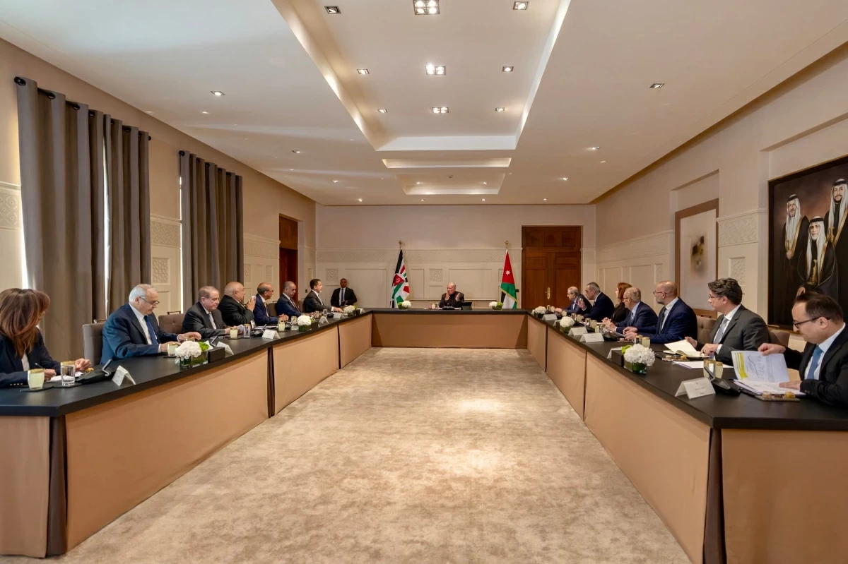 King affirms national economy’s ability to withstand, overcome crises